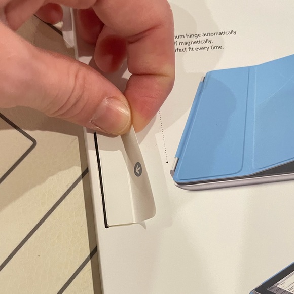 New Apple iPad 2 Smart Cover - Picture 4 of 8